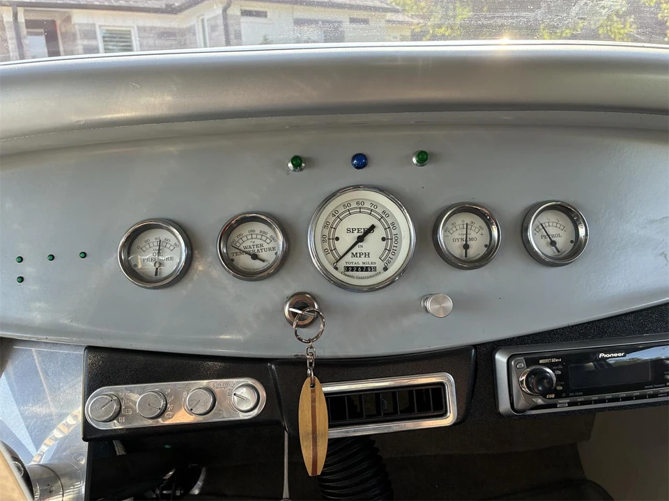 1932 Ford Model 18 & 40 - Image 10 of 28