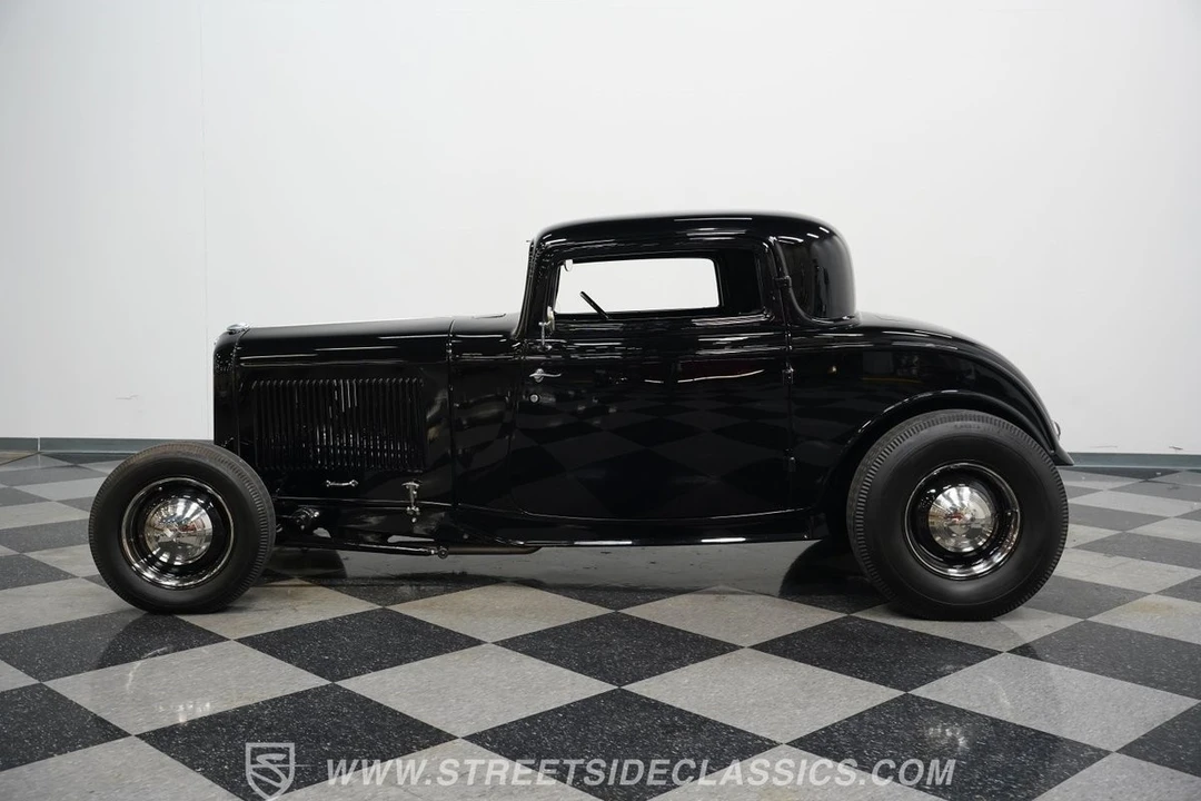 1932 Ford Model 18 & 40 - Image 3 of 12