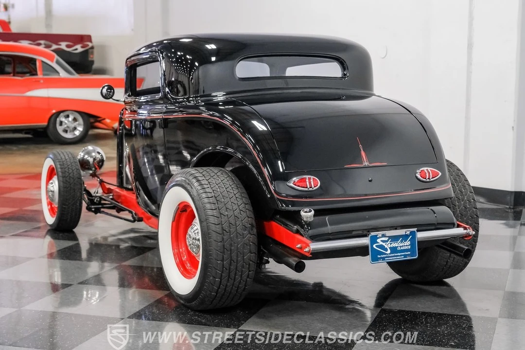 1932 Ford Model 18 & 40 - Image 10 of 12