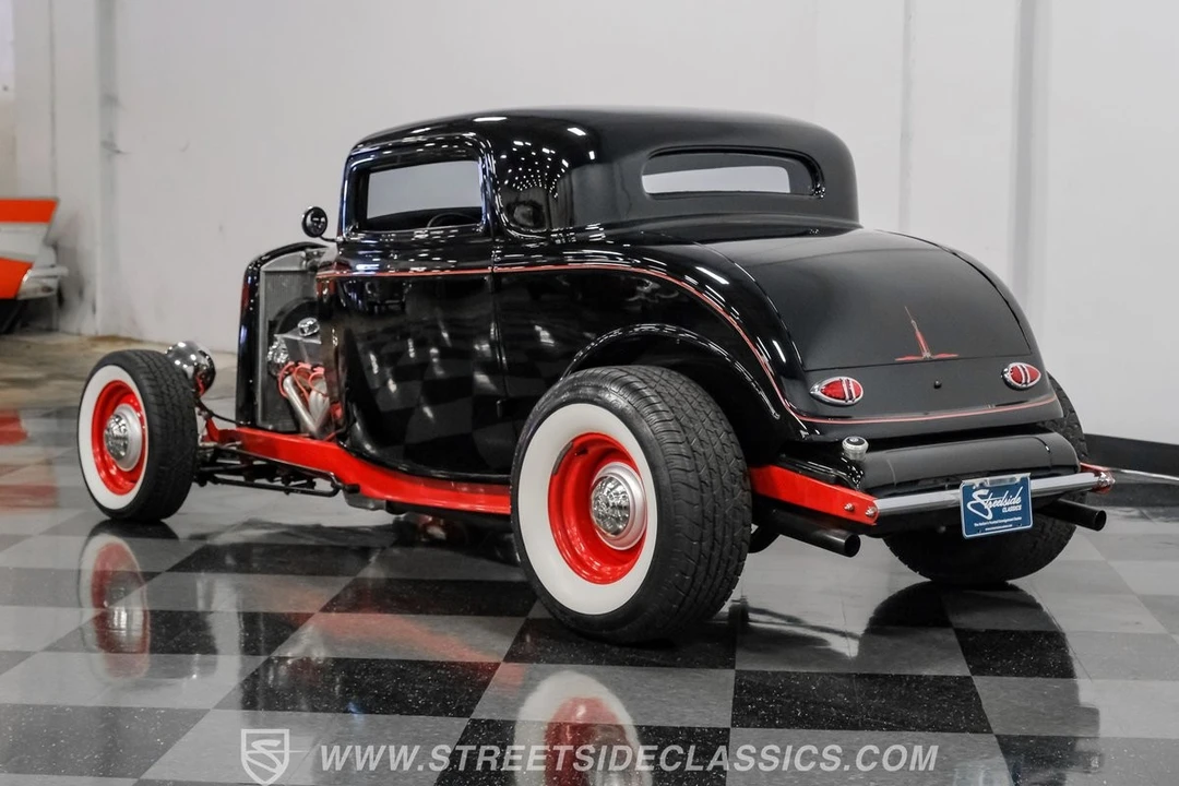 1932 Ford Model 18 & 40 - Image 9 of 12