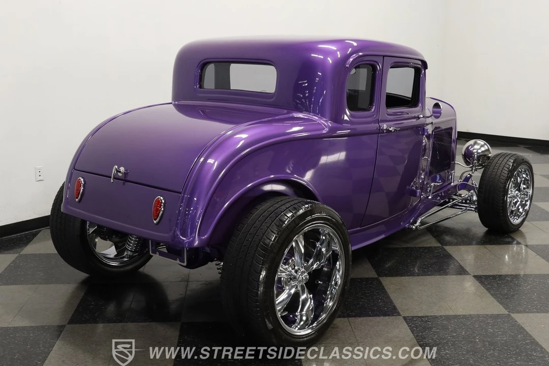1932 Ford Model 18 & 40 - Image 10 of 12