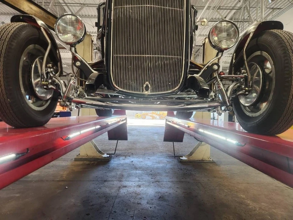 1932 Ford Model 18 & 40 - Image 10 of 12