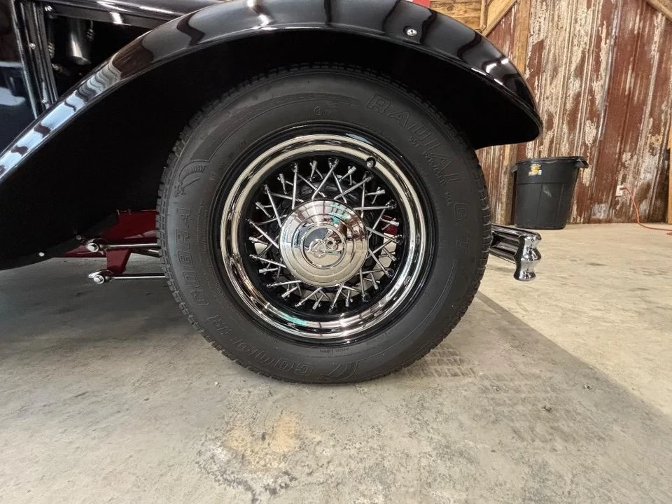 1932 Ford Model 18 & 40 - Image 18 of 21