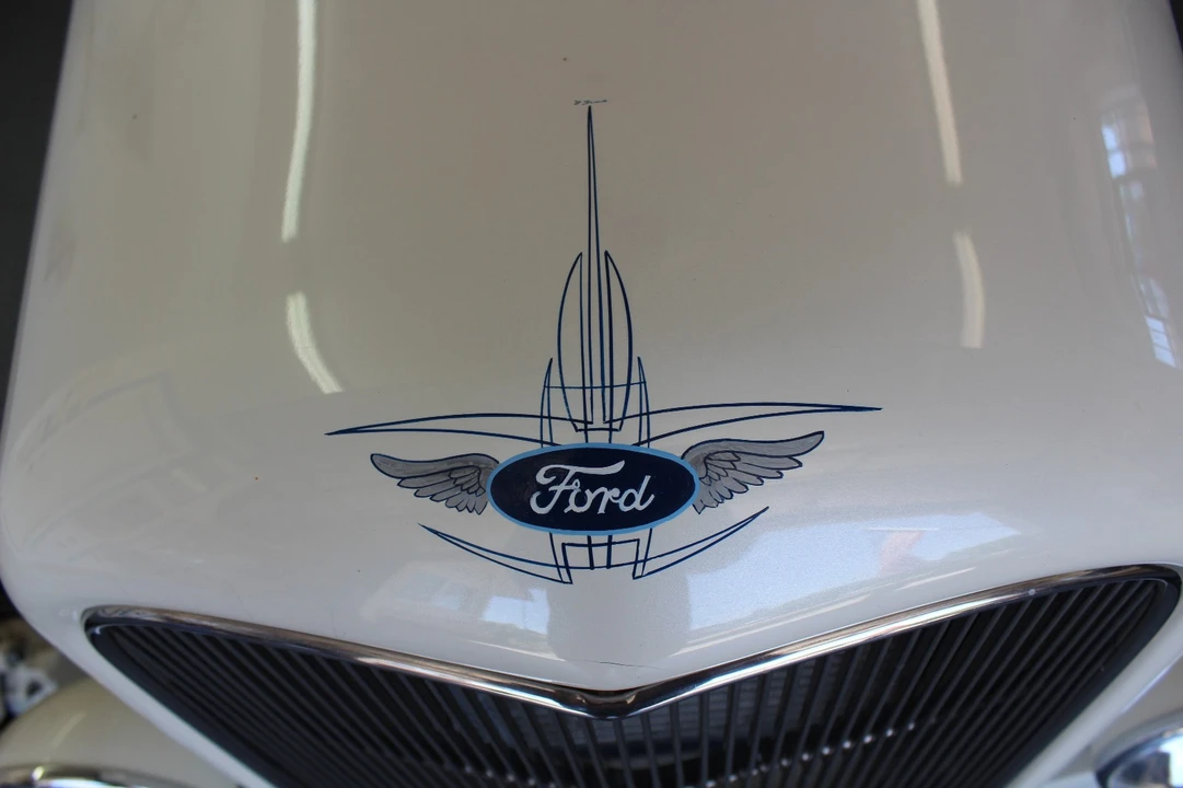 1932 Ford Model 18 & 40 - Image 15 of 31