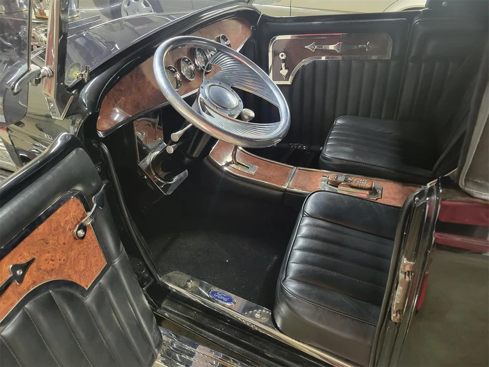 1932 Ford Model 18 & 40 - Image 12 of 23