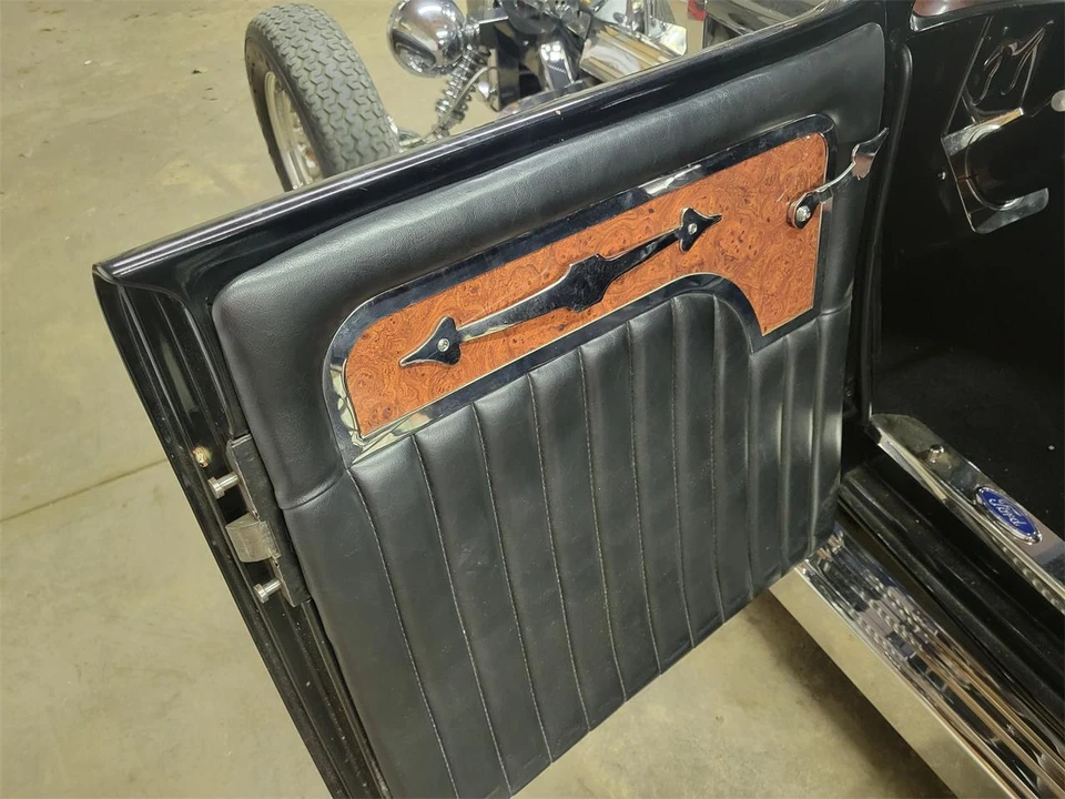 1932 Ford Model 18 & 40 - Image 13 of 23