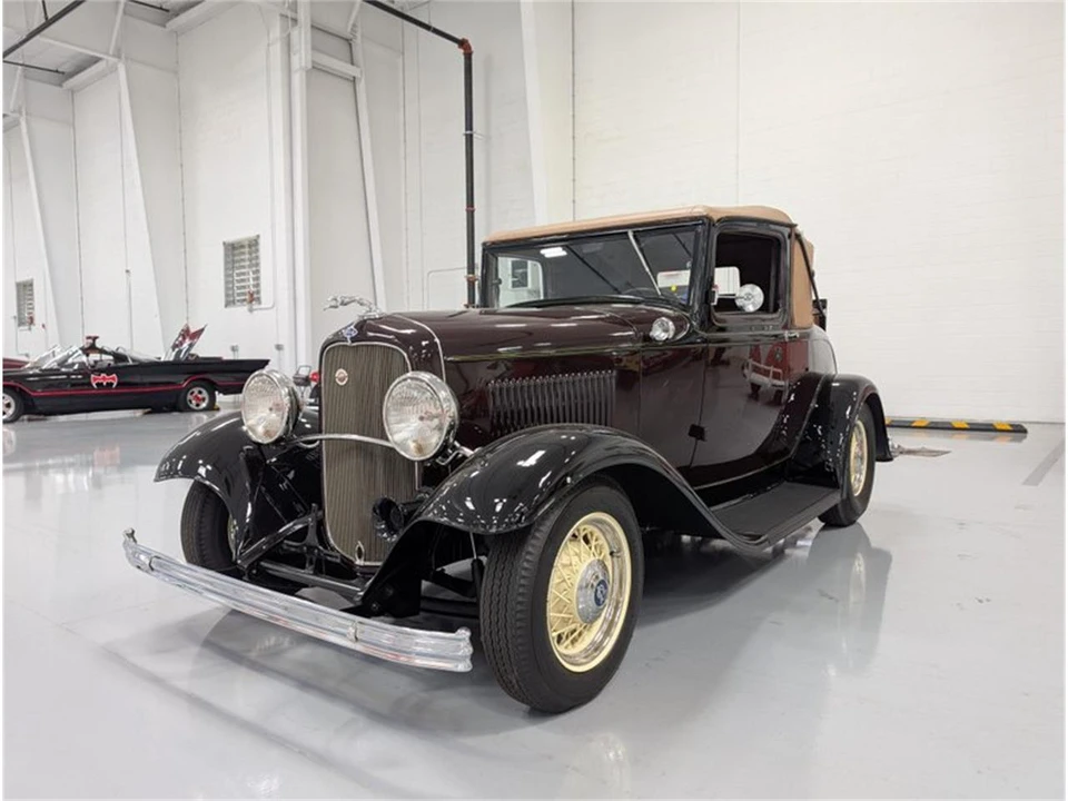 1932 Ford Model 18 & 40 - Image 2 of 17