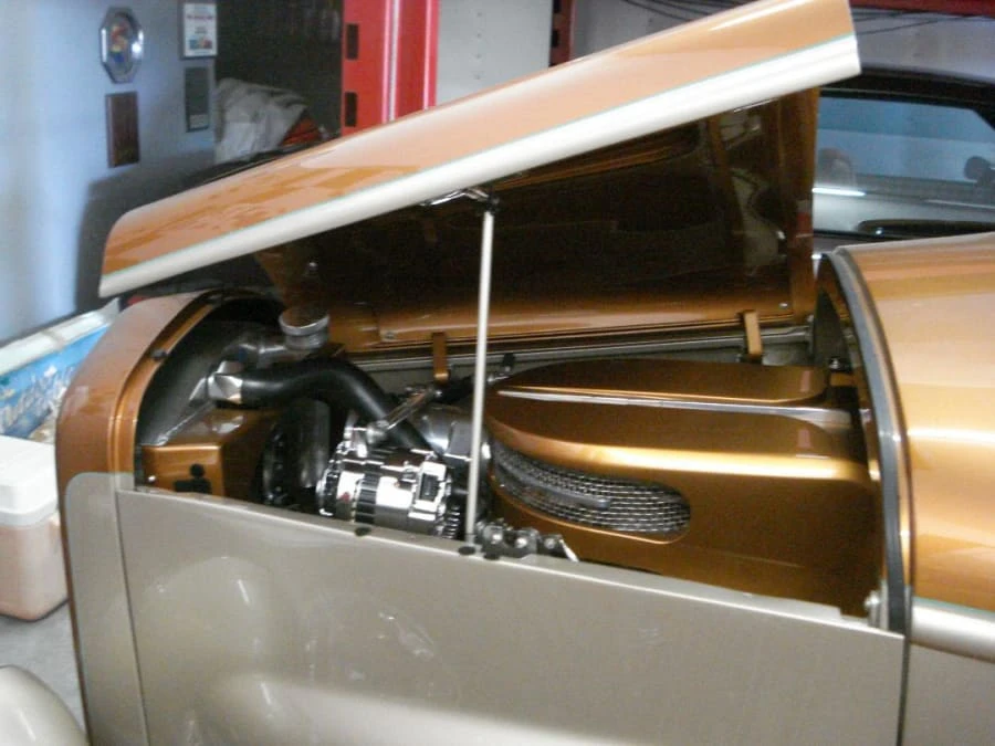 1932 Ford Model 18 & 40 - Image 14 of 25