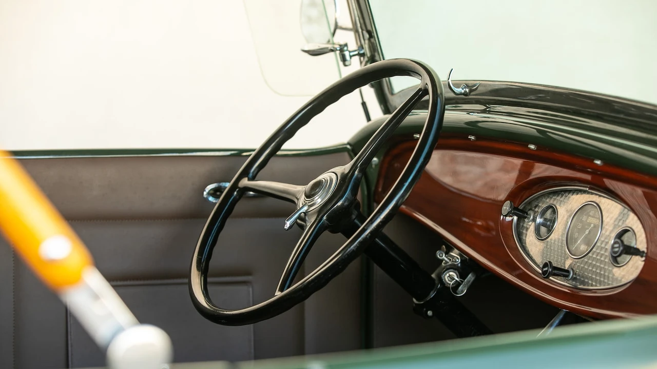 1932 Ford Model 18 & 40 - Image 11 of 19