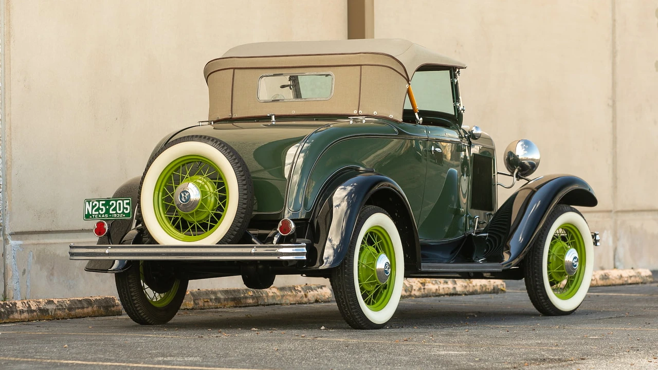 1932 Ford Model 18 & 40 - Image 14 of 19