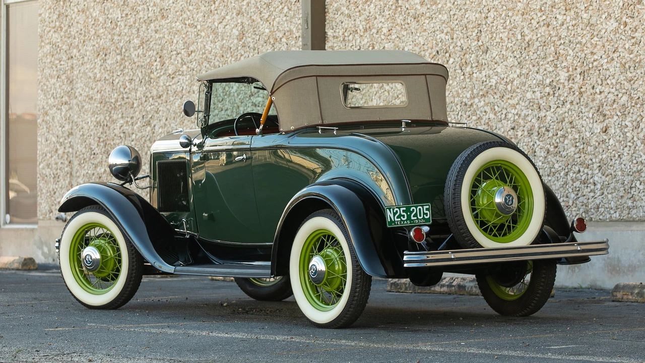 1932 Ford Model 18 & 40 - Image 3 of 19