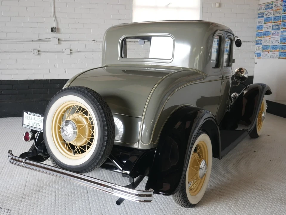 1932 Ford Model 18 & 40 - Image 10 of 12