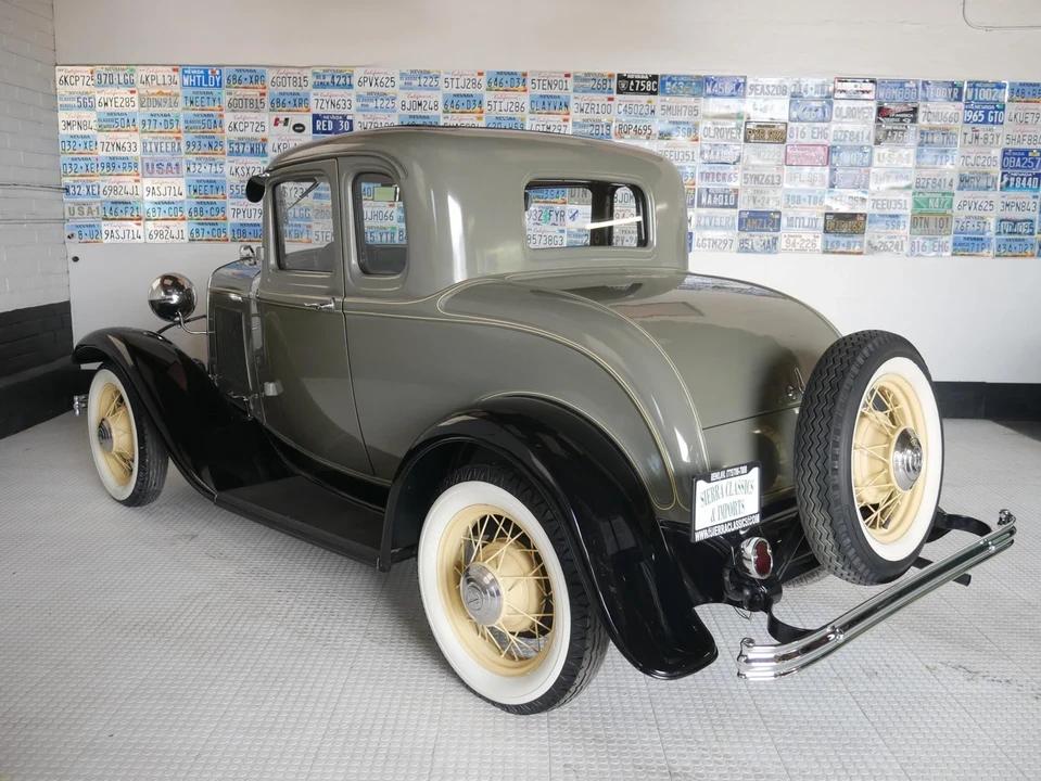 1932 Ford Model 18 & 40 - Image 9 of 12
