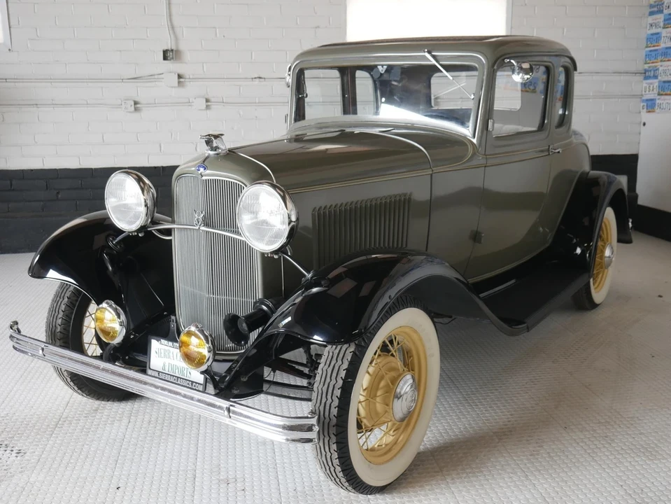 1932 Ford Model 18 & 40 - Image 2 of 12