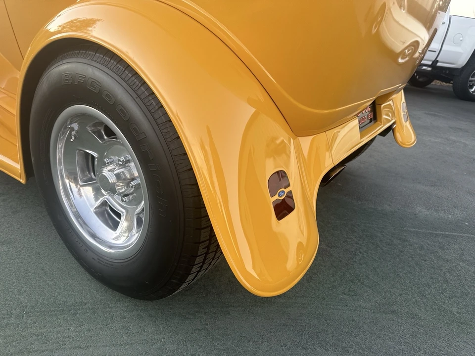 1932 Ford Model 18 & 40 - Image 9 of 20