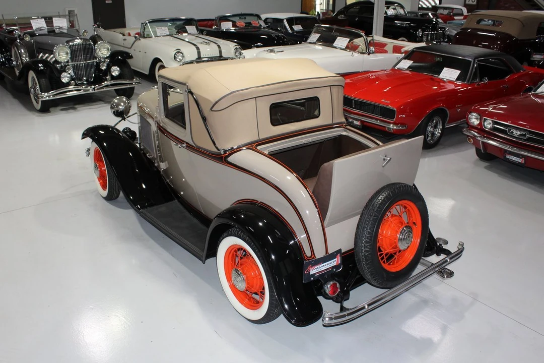 1932 Ford Model 18 & 40 - Image 11 of 12