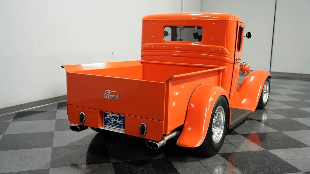 1932 Ford Model A Pickup & Model AA - Image 11 of 12