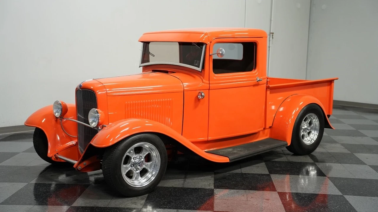 1932 Ford Model A Pickup & Model AA - Image 7 of 12