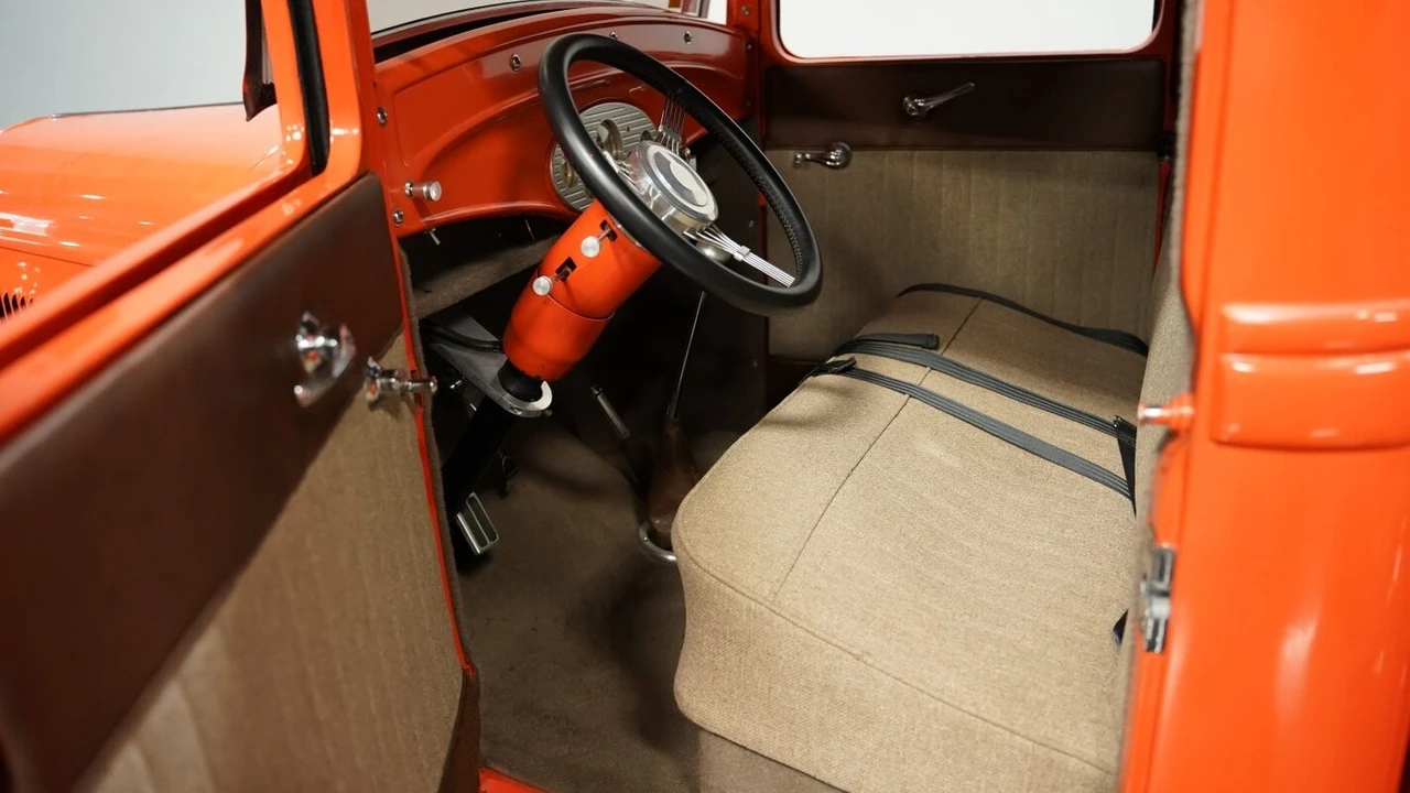 1932 Ford Model A Pickup & Model AA - Image 5 of 12
