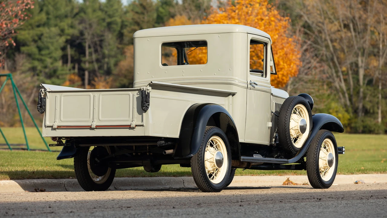 1932 Ford Model B - Image 3 of 18
