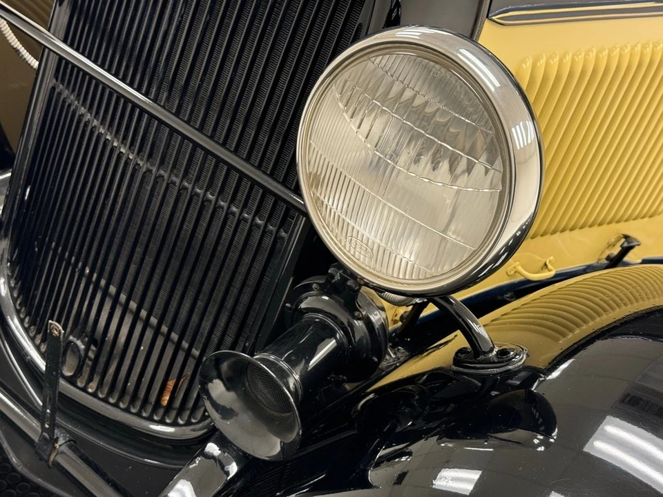 1932 Ford Model B - Image 11 of 12