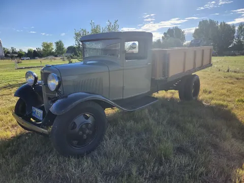 1932 Ford Model BB One-Ton Flatbed