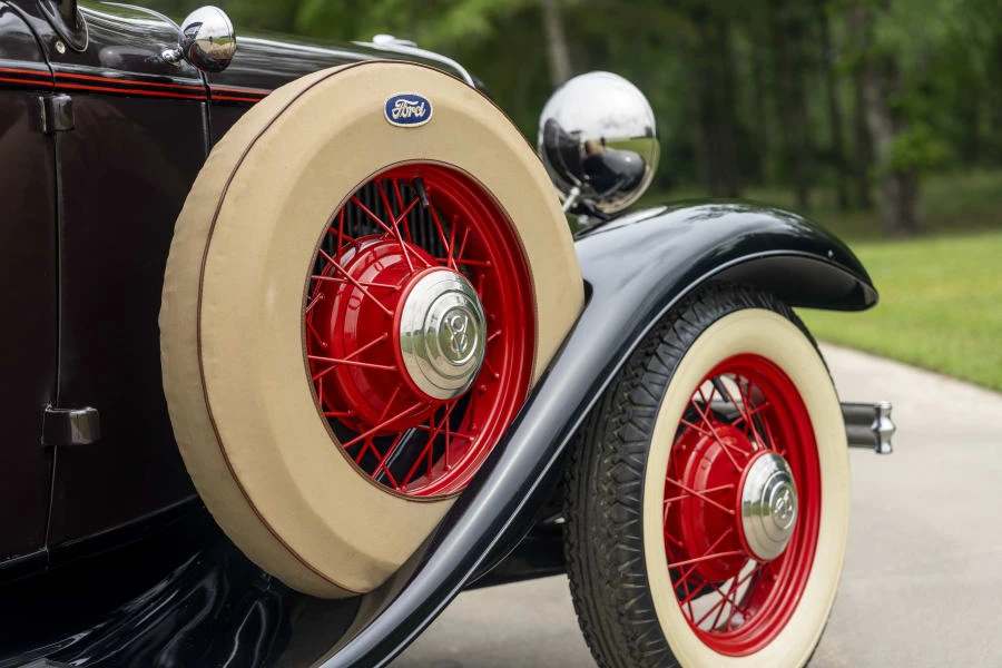 1932 Ford Model 18 & 40 - Image 15 of 31