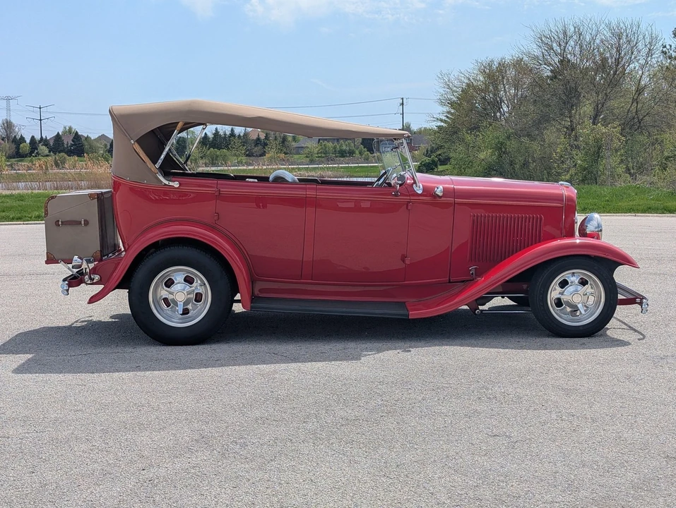 1932 Ford Model 18 & 40 - Image 15 of 24