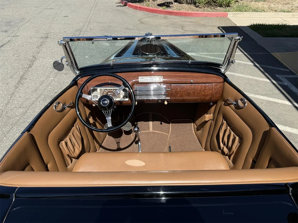 1932 Ford Model 18 & 40 - Image 16 of 31