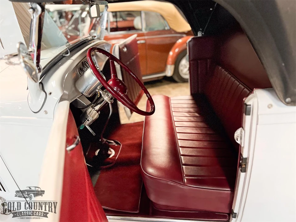 1932 Ford Model 18 & 40 - Image 31 of 31
