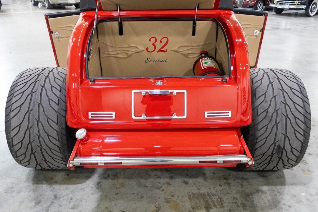 1932 Ford Model 18 & 40 - Image 31 of 31