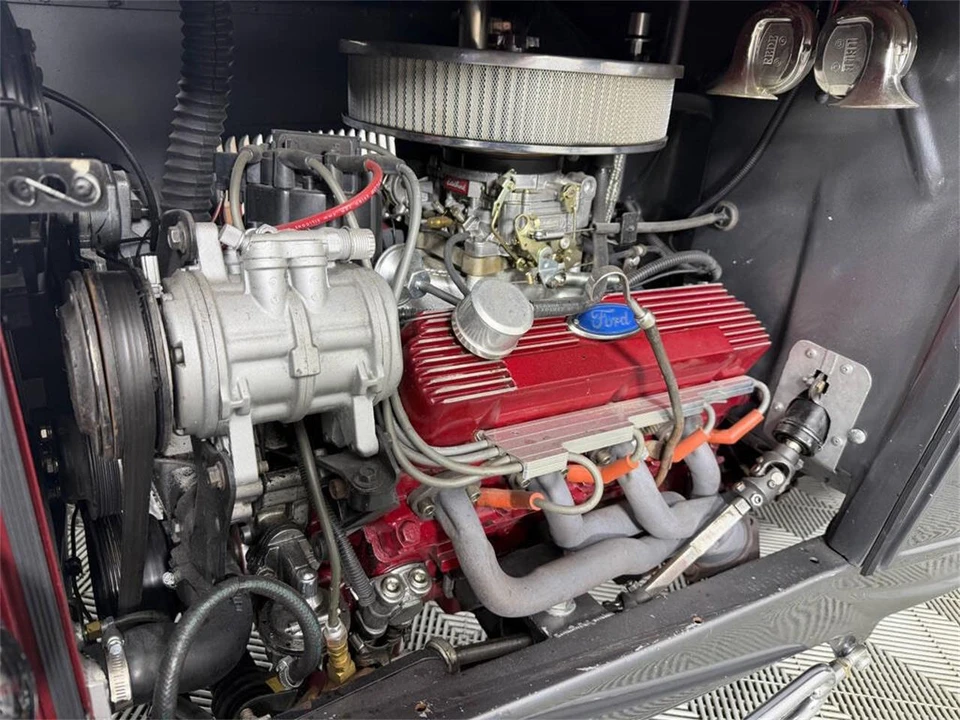 1932 Ford Model 18 & 40 - Image 28 of 30