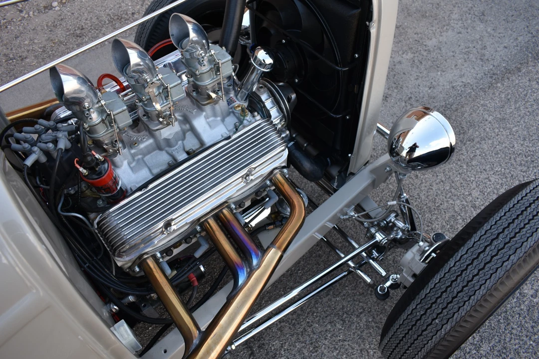 1932 Ford Model 18 & 40 - Image 16 of 21