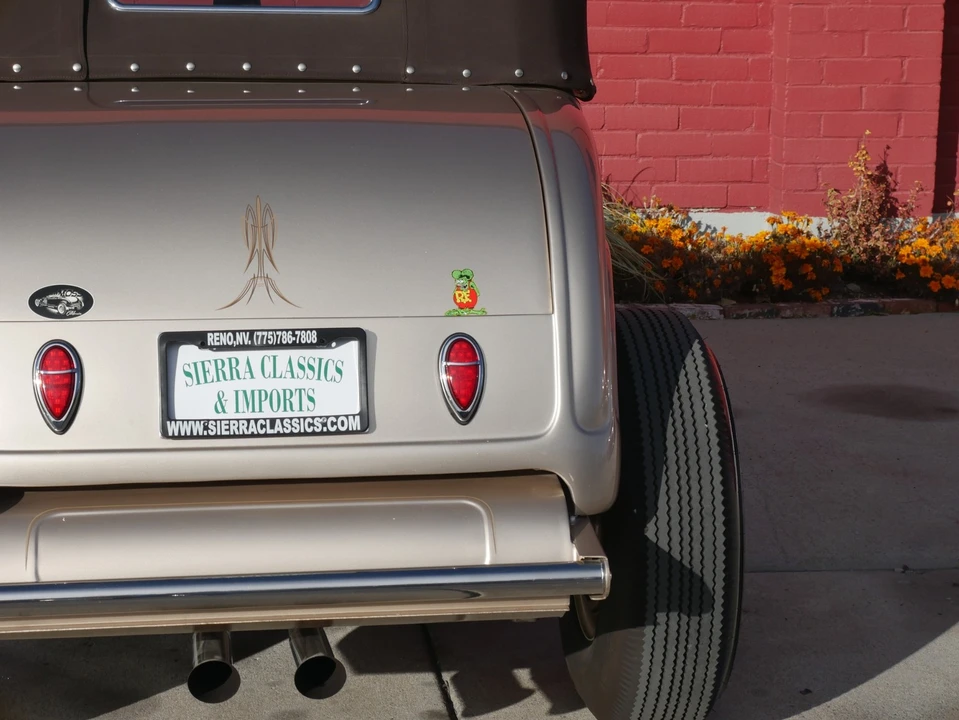 1932 Ford Model 18 & 40 - Image 9 of 12