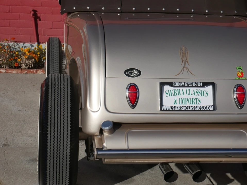 1932 Ford Model 18 & 40 - Image 8 of 12