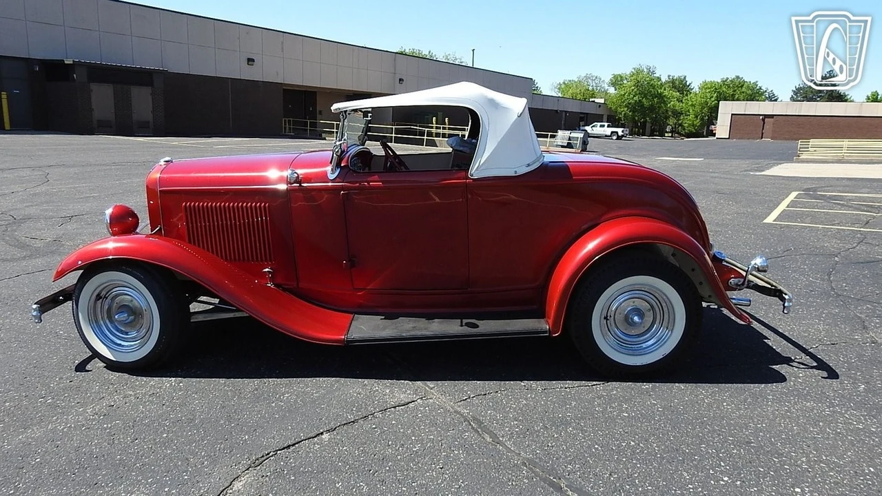 1932 Ford Model 18 & 40 - Image 8 of 12
