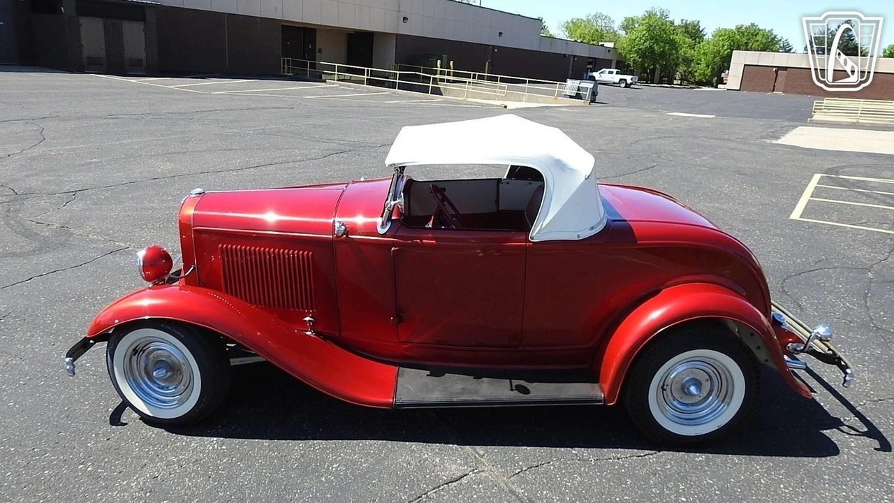 1932 Ford Model 18 & 40 - Image 10 of 12