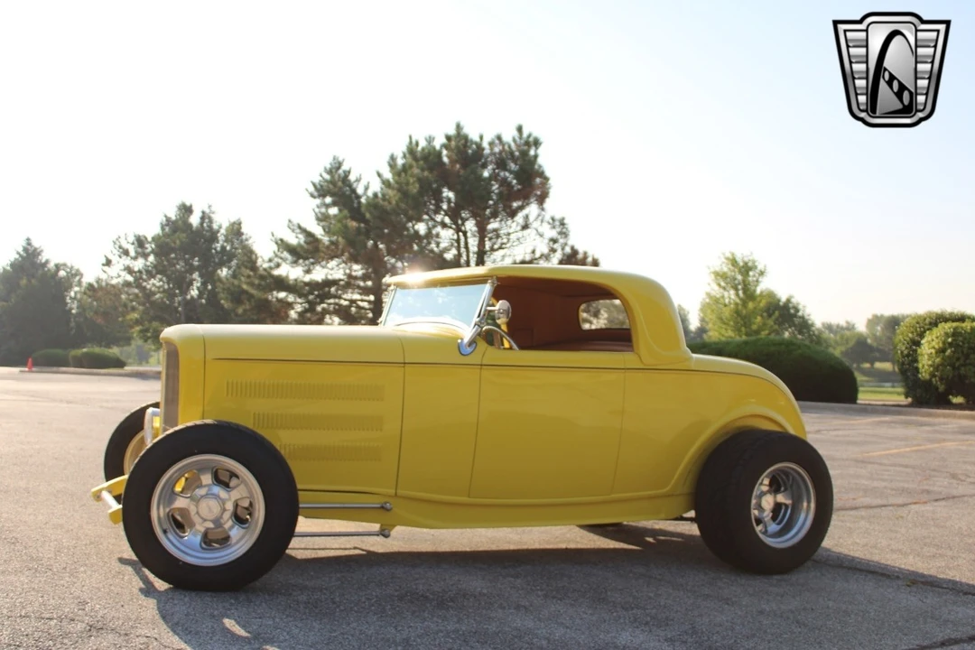 1932 Ford Model 18 & 40 - Image 4 of 12