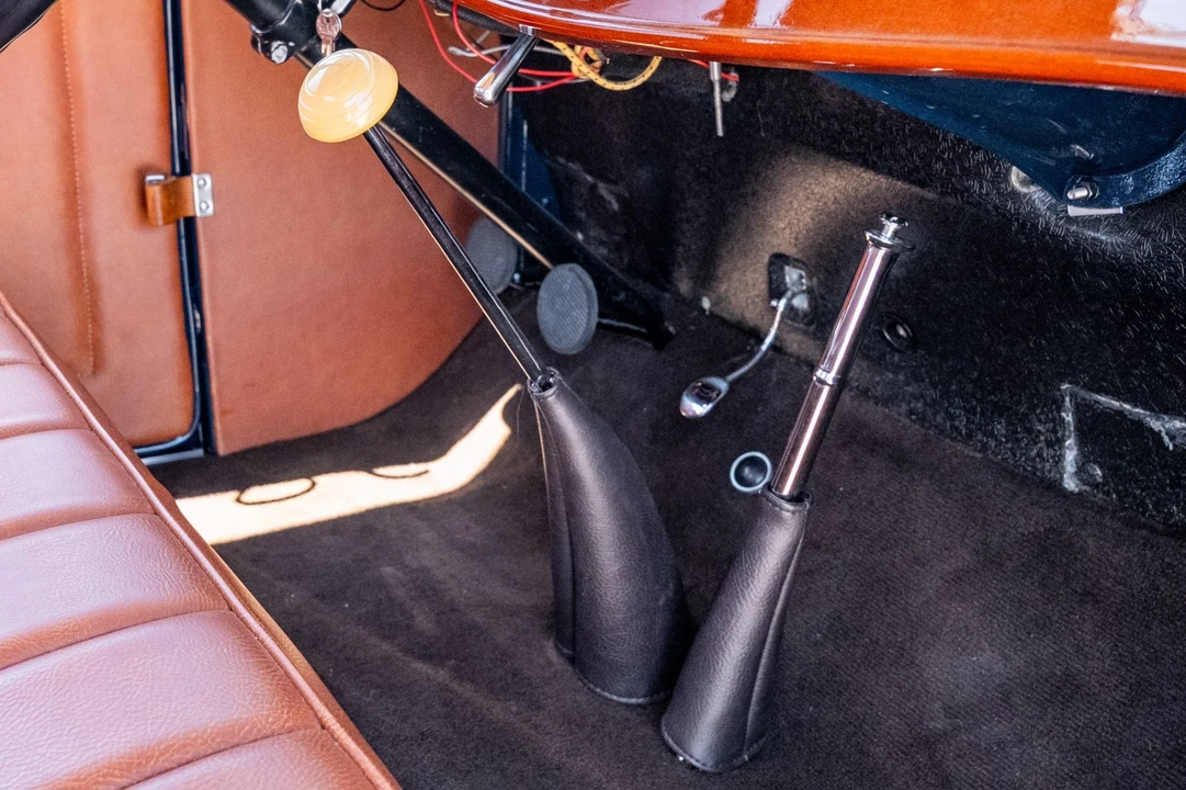 1932 Ford Model 18 & 40 - Image 23 of 31