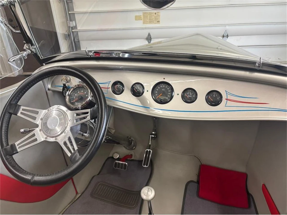 1932 Ford Model 18 & 40 - Image 10 of 16