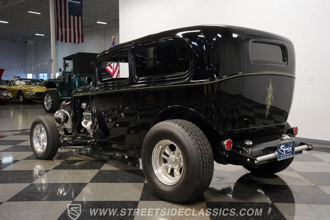 1932 Ford Model 18 & 40 - Image 10 of 12