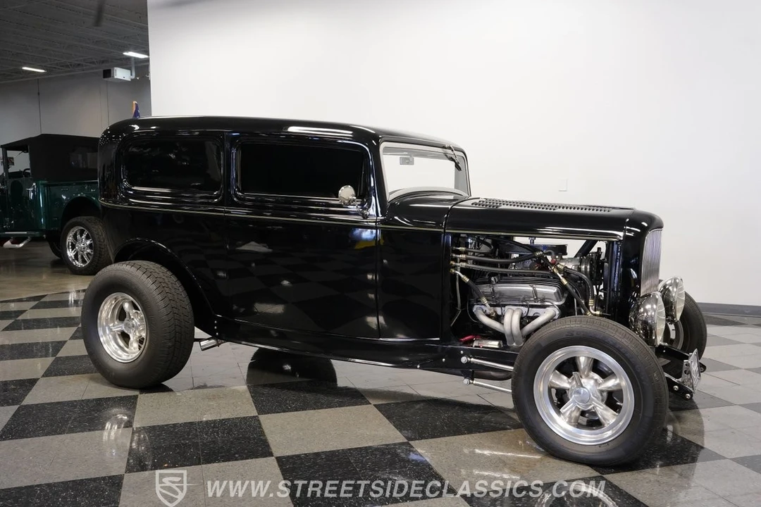 1932 Ford Model 18 & 40 - Image 16 of 21