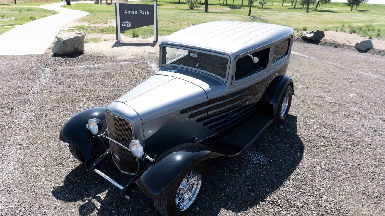 1932 Ford Model 18 & 40 - Image 17 of 31