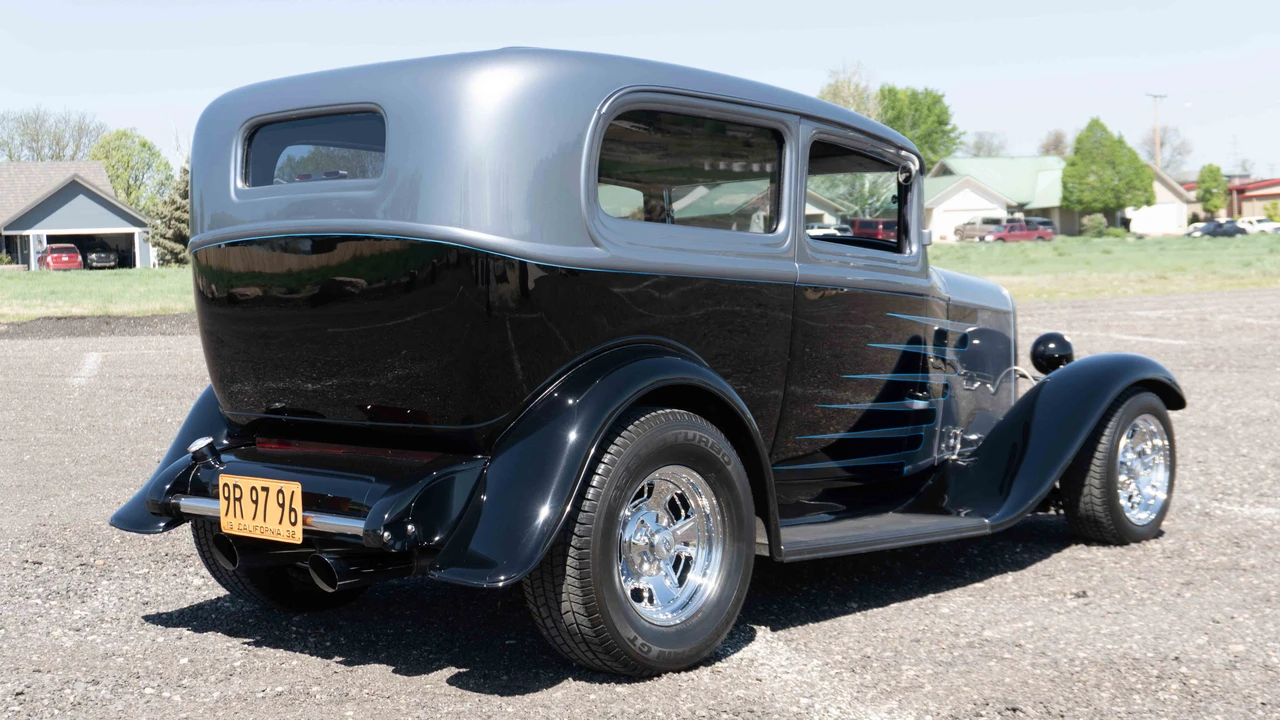 1932 Ford Model 18 & 40 - Image 9 of 31