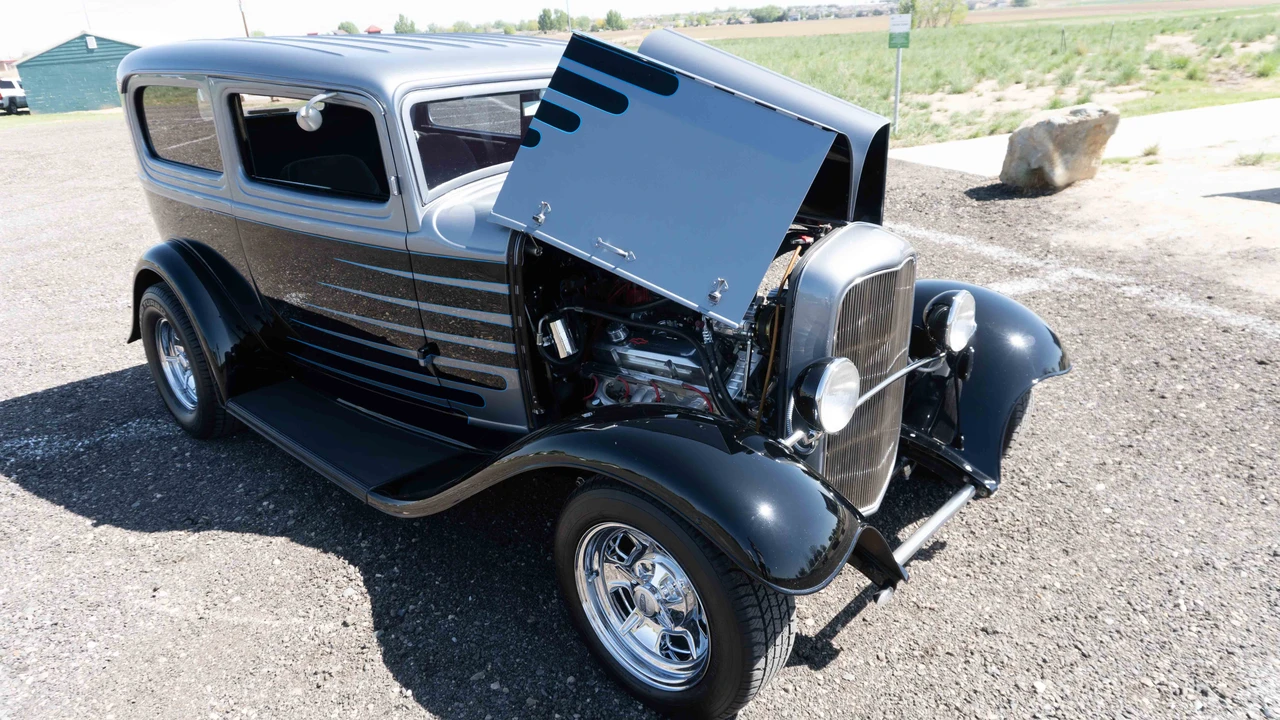 1932 Ford Model 18 & 40 - Image 15 of 31