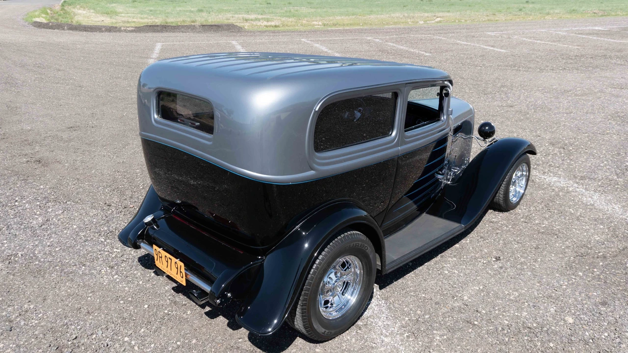 1932 Ford Model 18 & 40 - Image 16 of 31