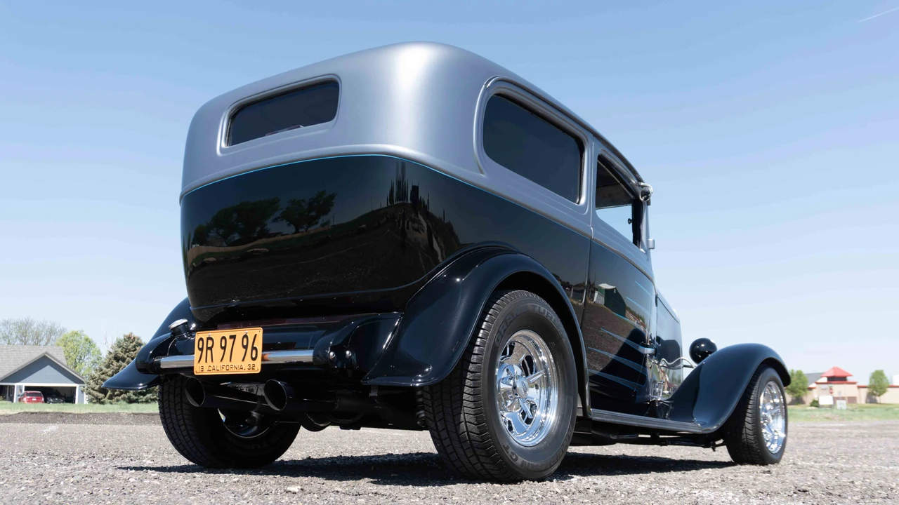 1932 Ford Model 18 & 40 - Image 10 of 31