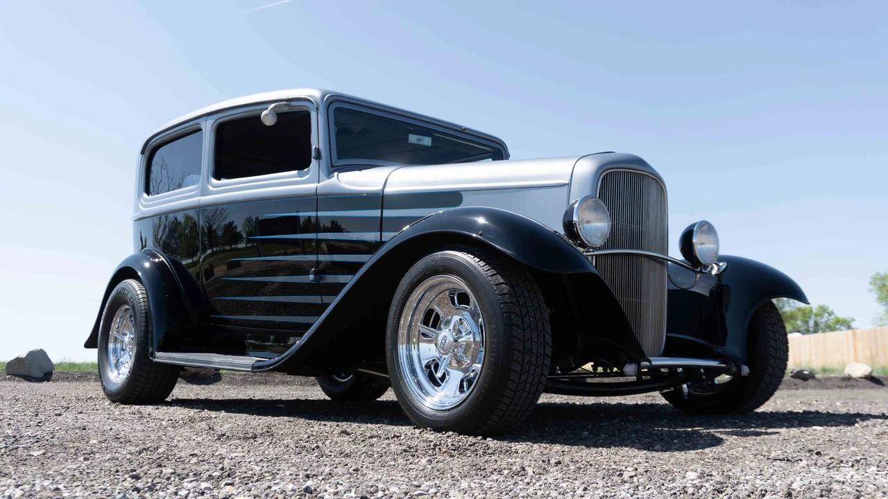 1932 Ford Model 18 & 40 - Image 4 of 31