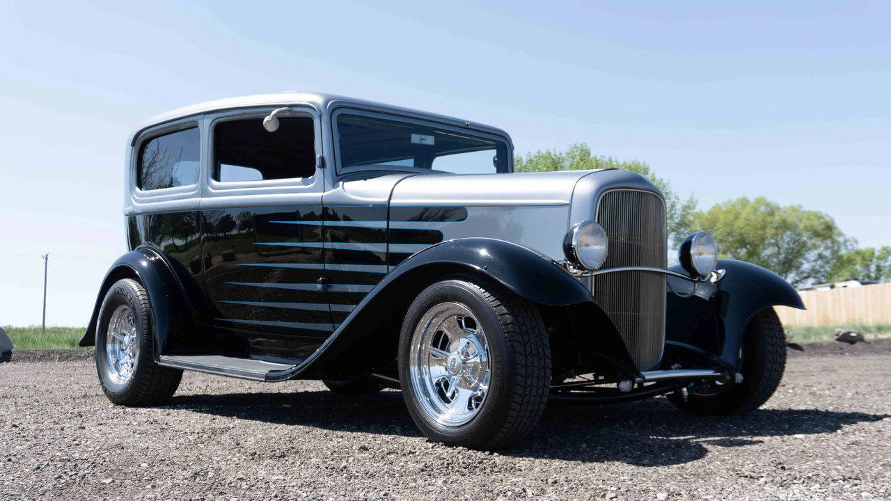 1932 Ford Model 18 & 40 - Image 12 of 31