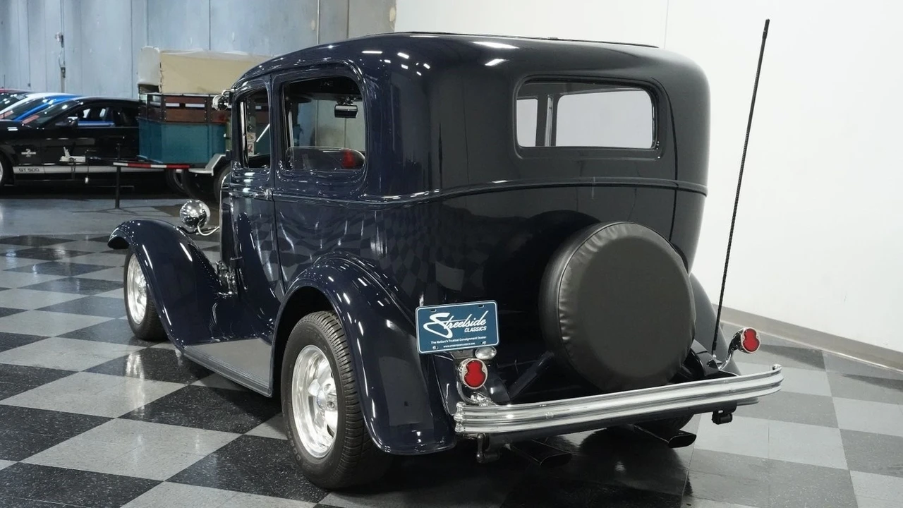 1932 Ford Model 18 & 40 - Image 8 of 12
